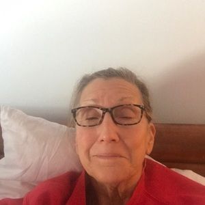 Meet your Posher, Cynthia